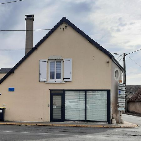 Grand Appartement Tout Confort Proche De Chambord Saint-Claude-de-Diray المظهر الخارجي الصورة